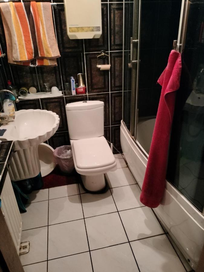 Pokoje Kwatery Noclegi 690490890 Konin  Kültér fotó